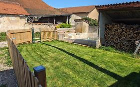 Logement - Studio Independant A Perouges